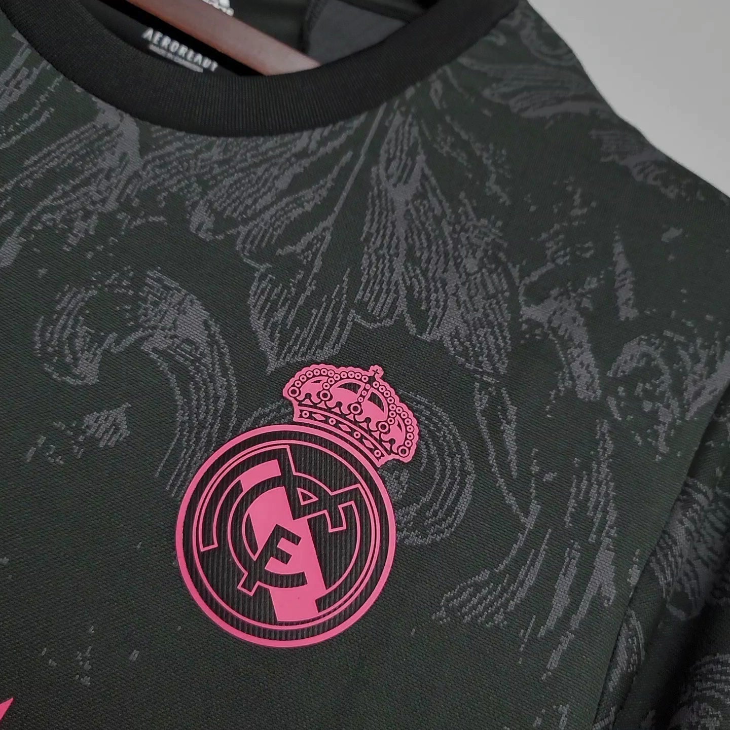 Real Madrid Tercera Retro 2020/21
