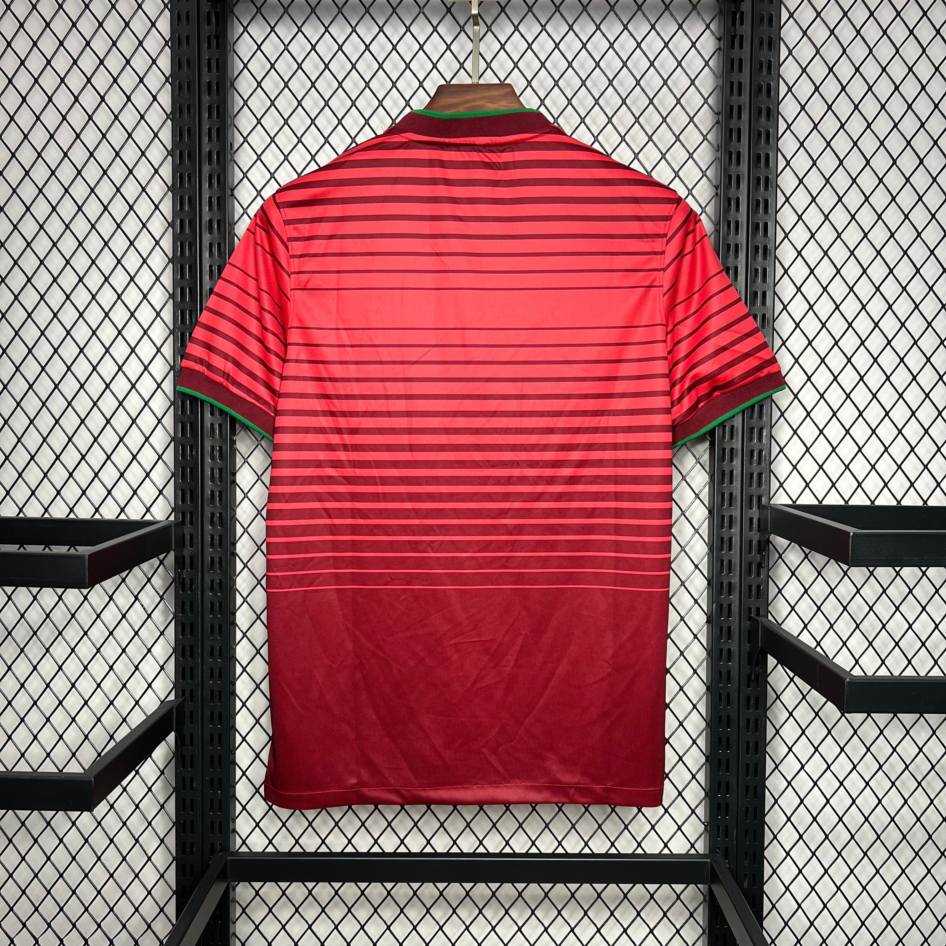 Camiseta Portugal Local Retro 2014