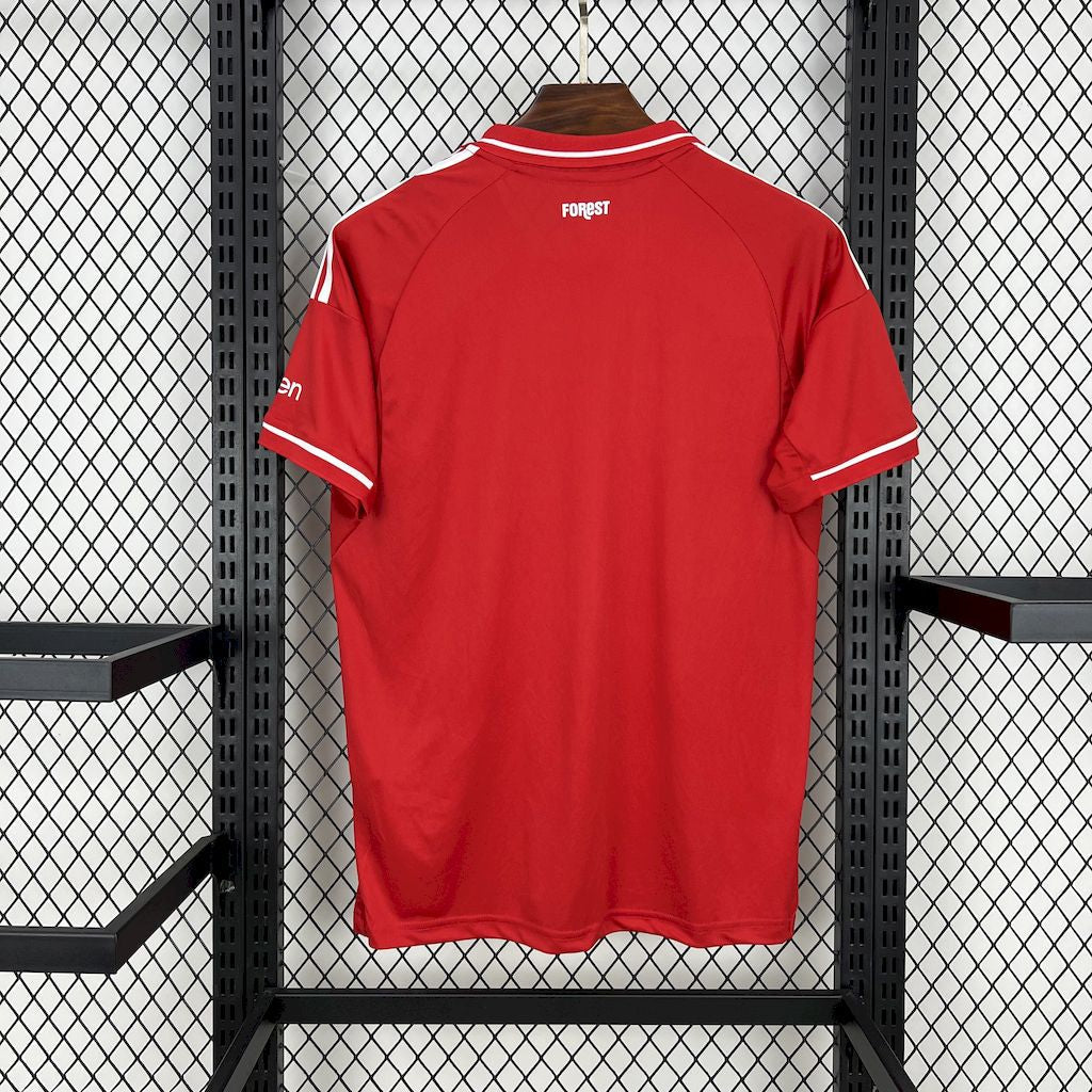 Nottingham Forest Local 2025/26 Versión Fan