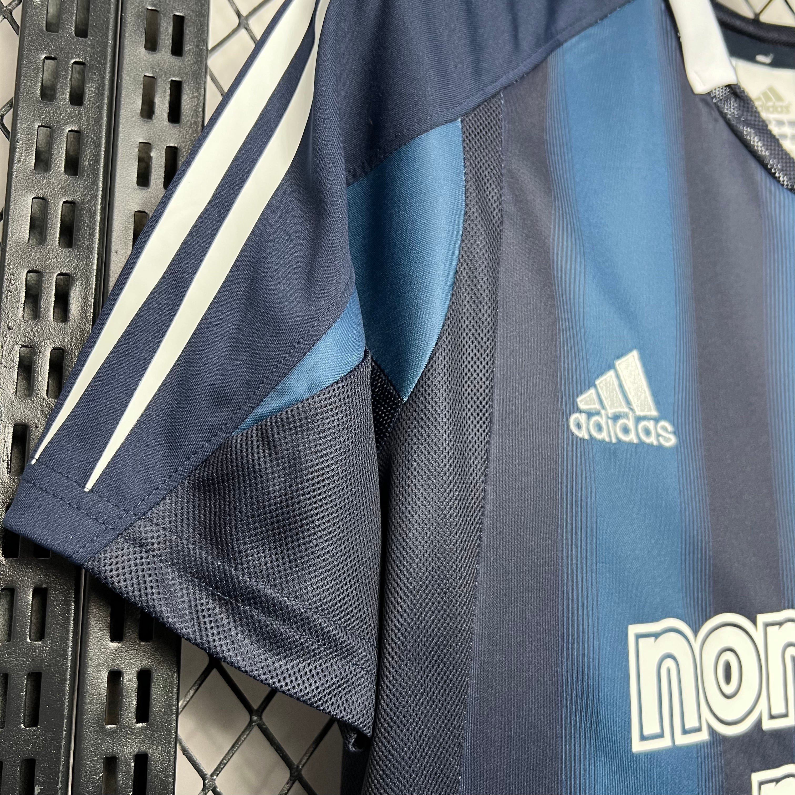 Camiseta Newcastle Visita Retro 2004/05