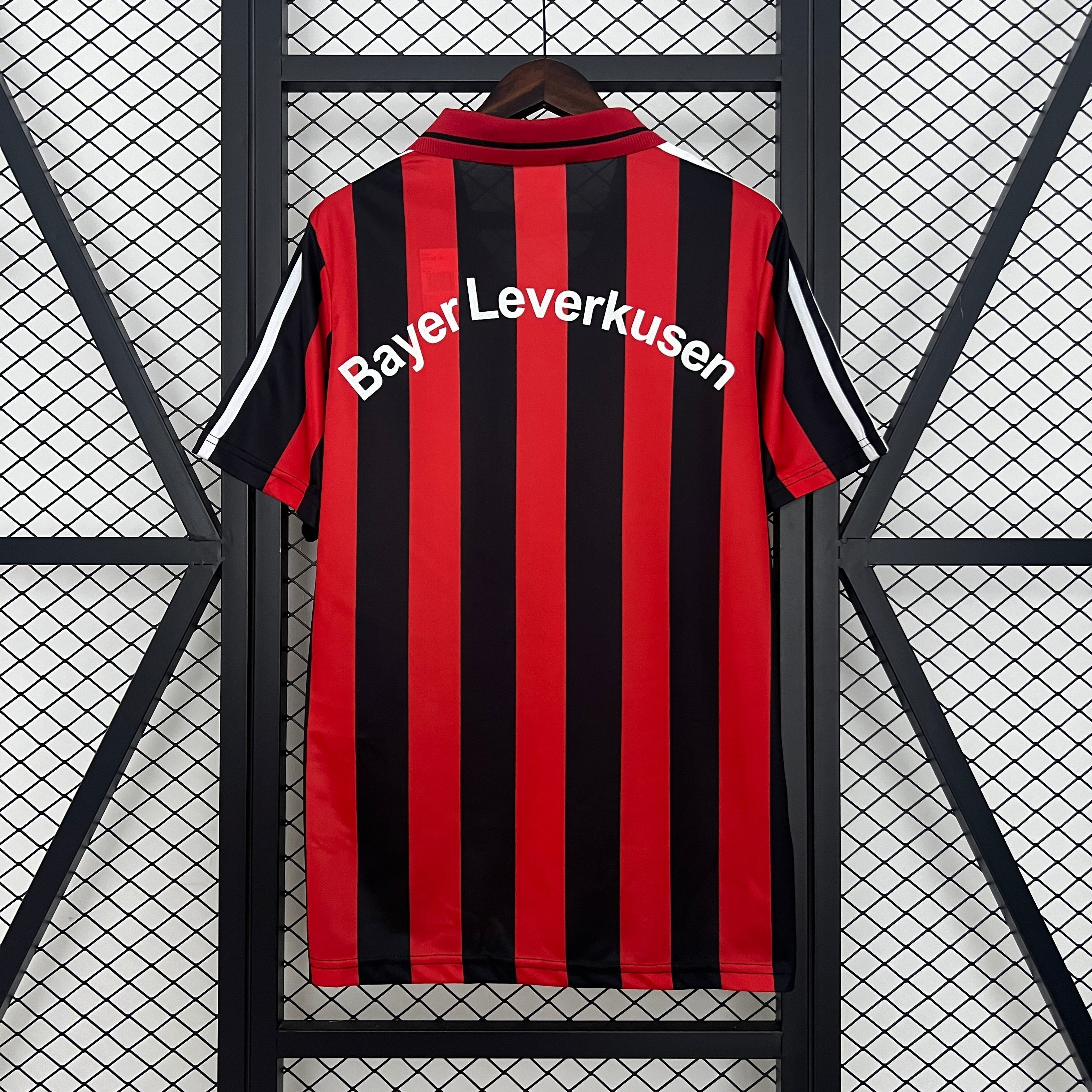Camiseta Bayer 04 Leverkusen Local Retro 2001/02 Versión Fan