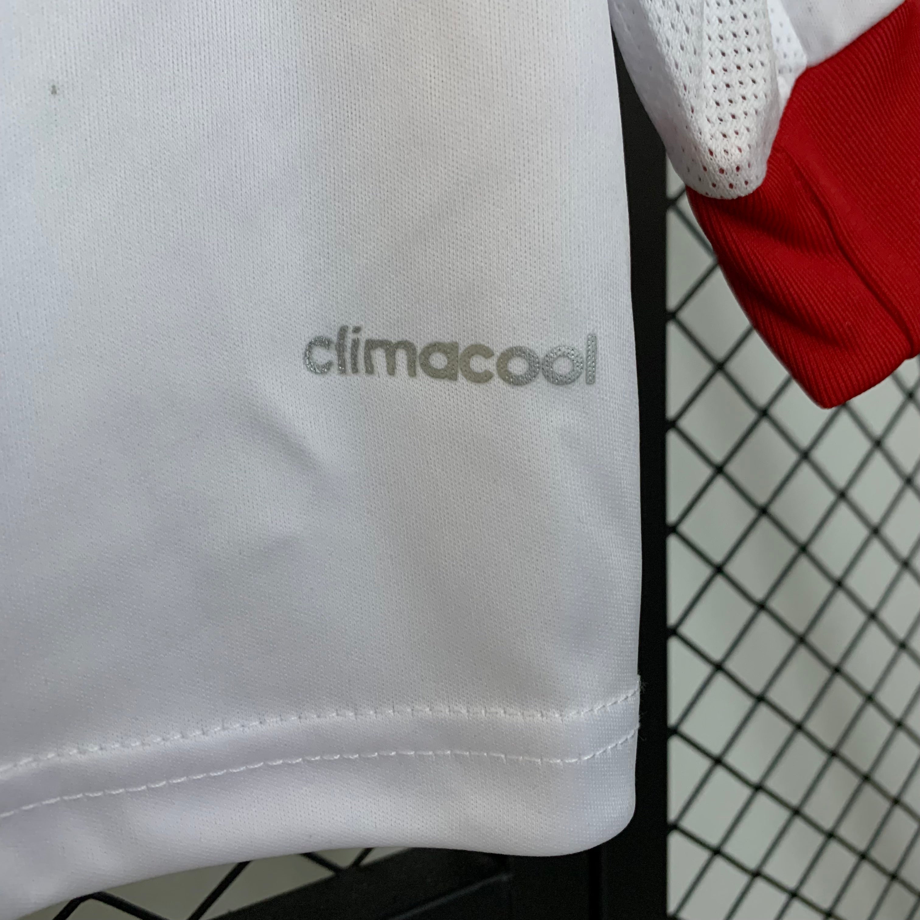 Camiseta River Plate Local Retro Manga Larga 2013/14 Versión Fan
