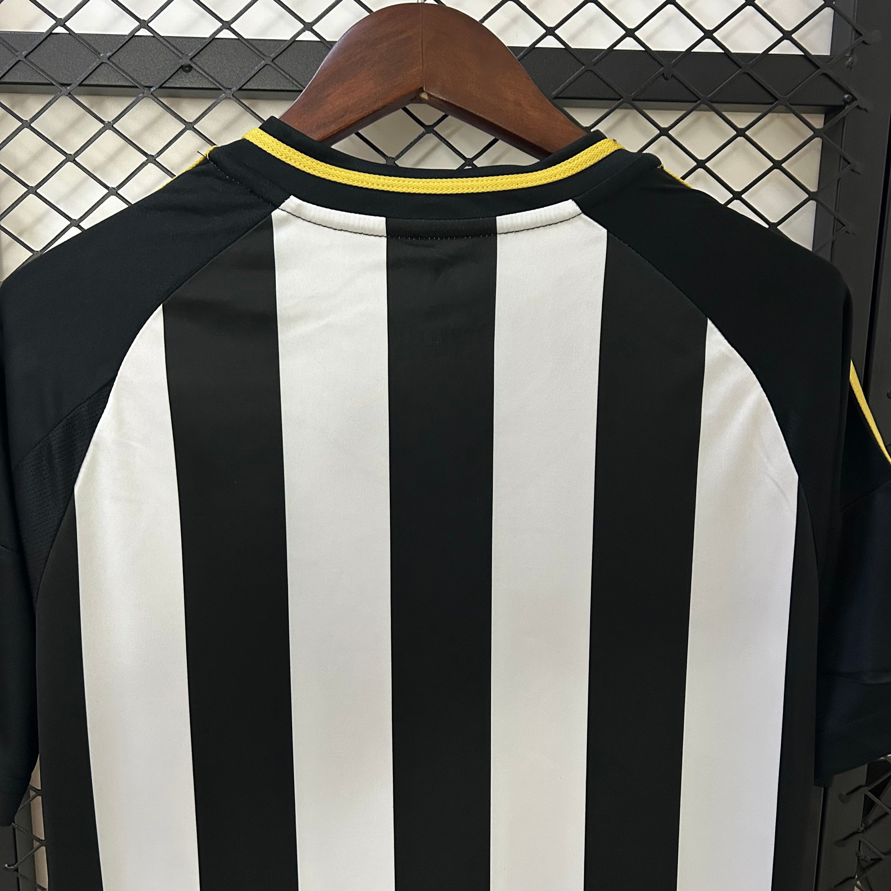 Camiseta Atlético Mineiro Local 2025/26 Versión Fan