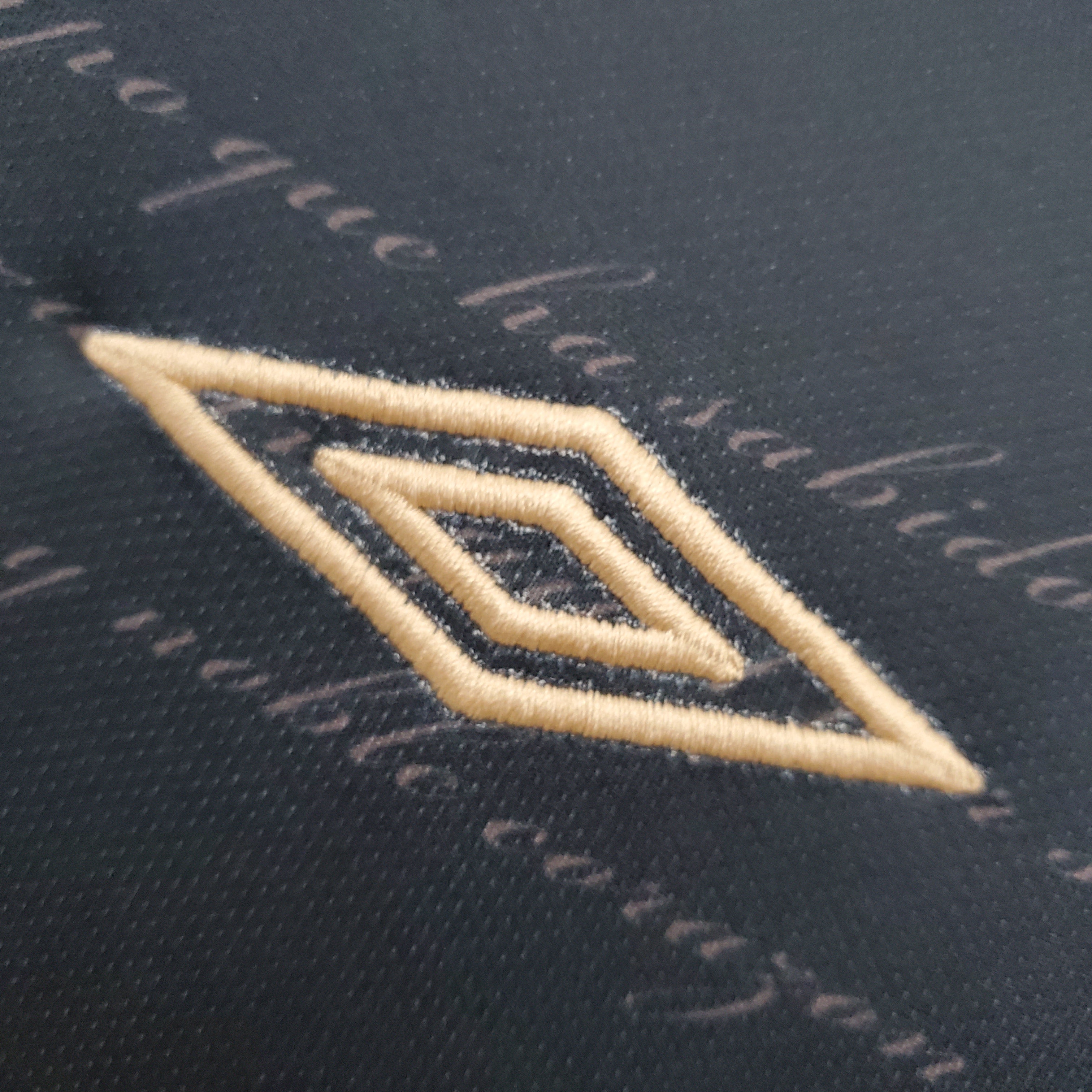 Camiseta Colo Colo 2011 visita edición 20 años Campeón Libertadores | Retro