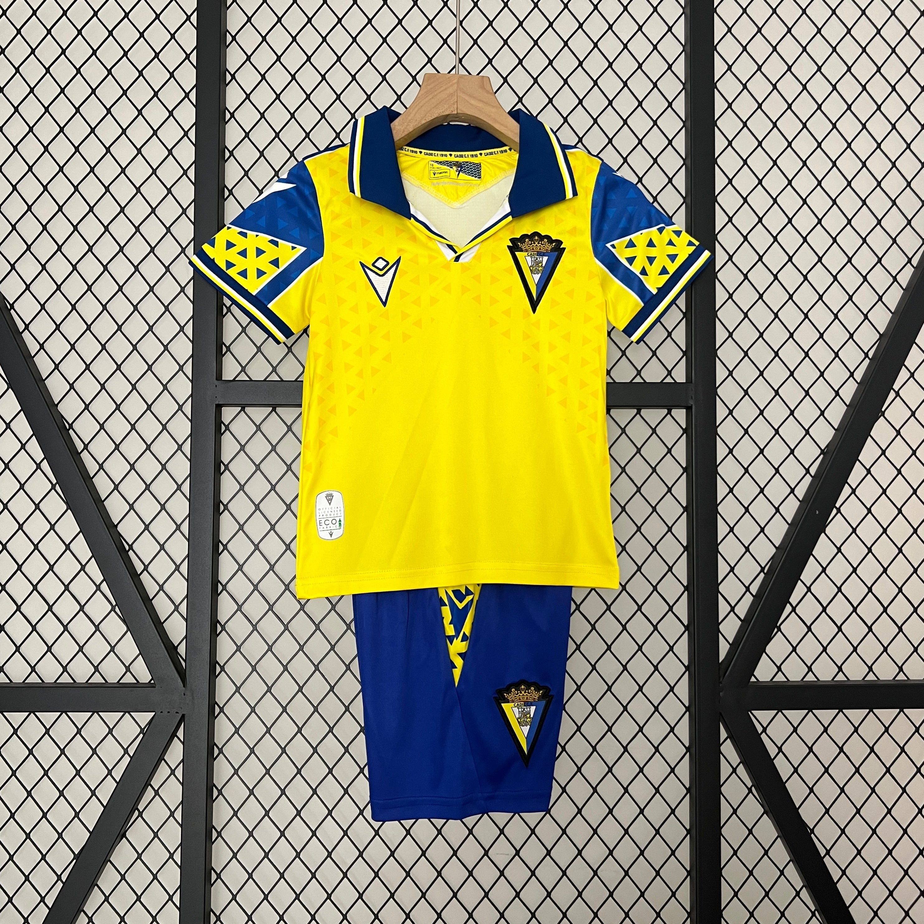 Conjunto niños Cadiz Local 2024/25