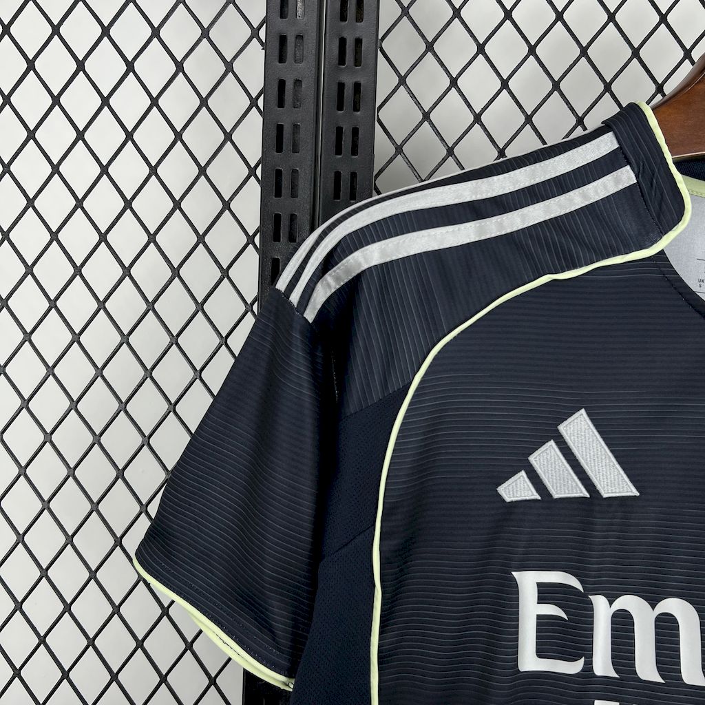 Real Madrid Visita 2025/26 Versión Fan
