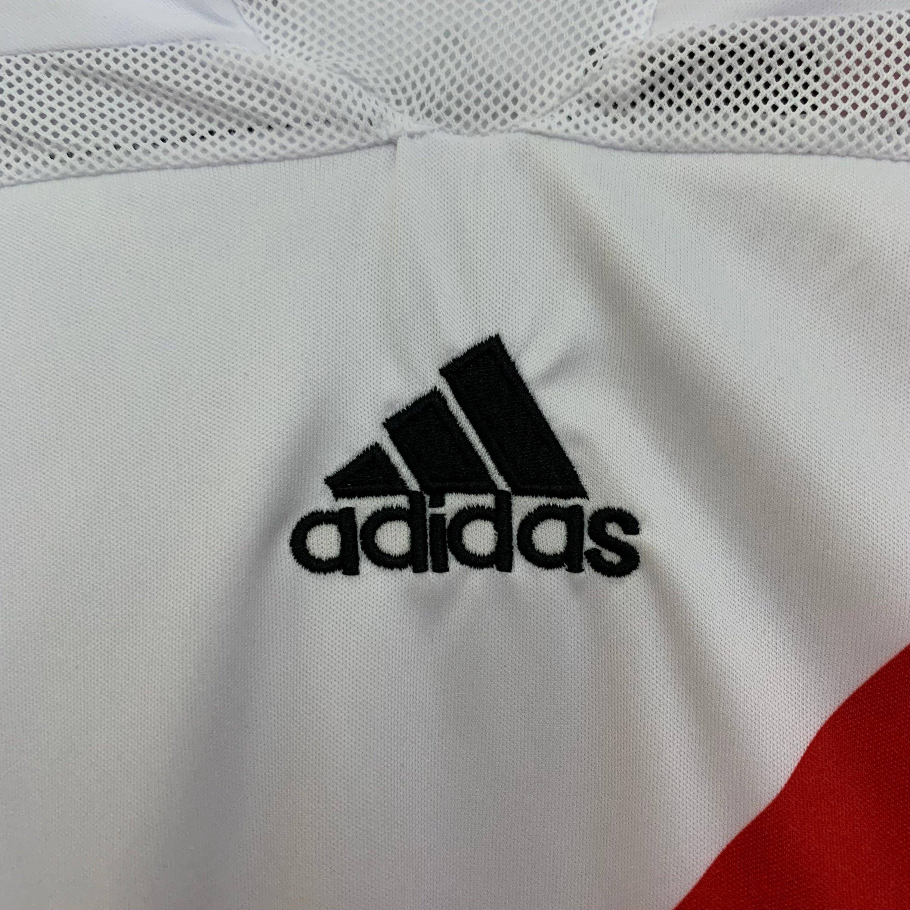 Camiseta River Plate Local Retro Manga Larga 2006/07 Versión Fan