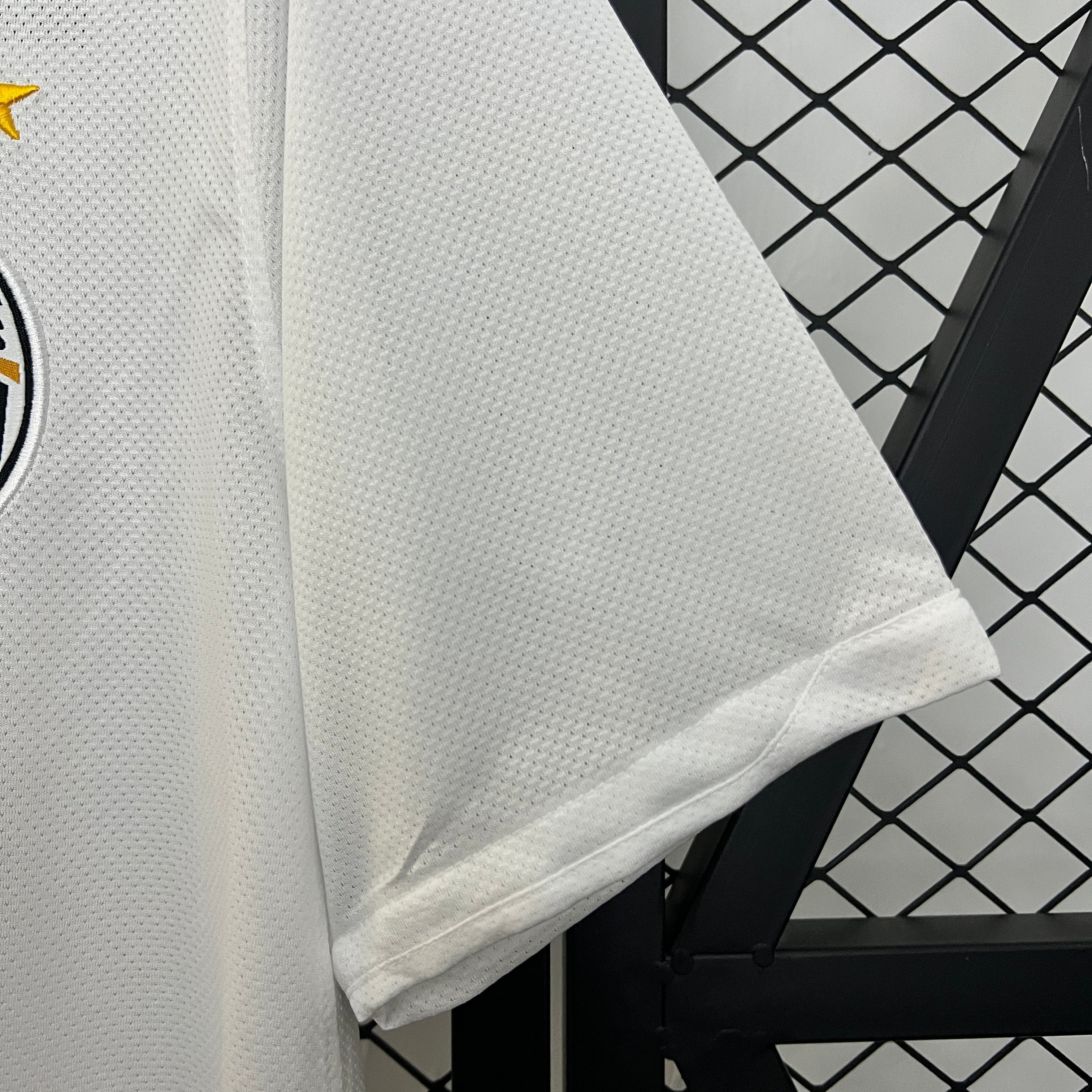 Camiseta Juventus Visita Retro 2010/11 Versión Fan