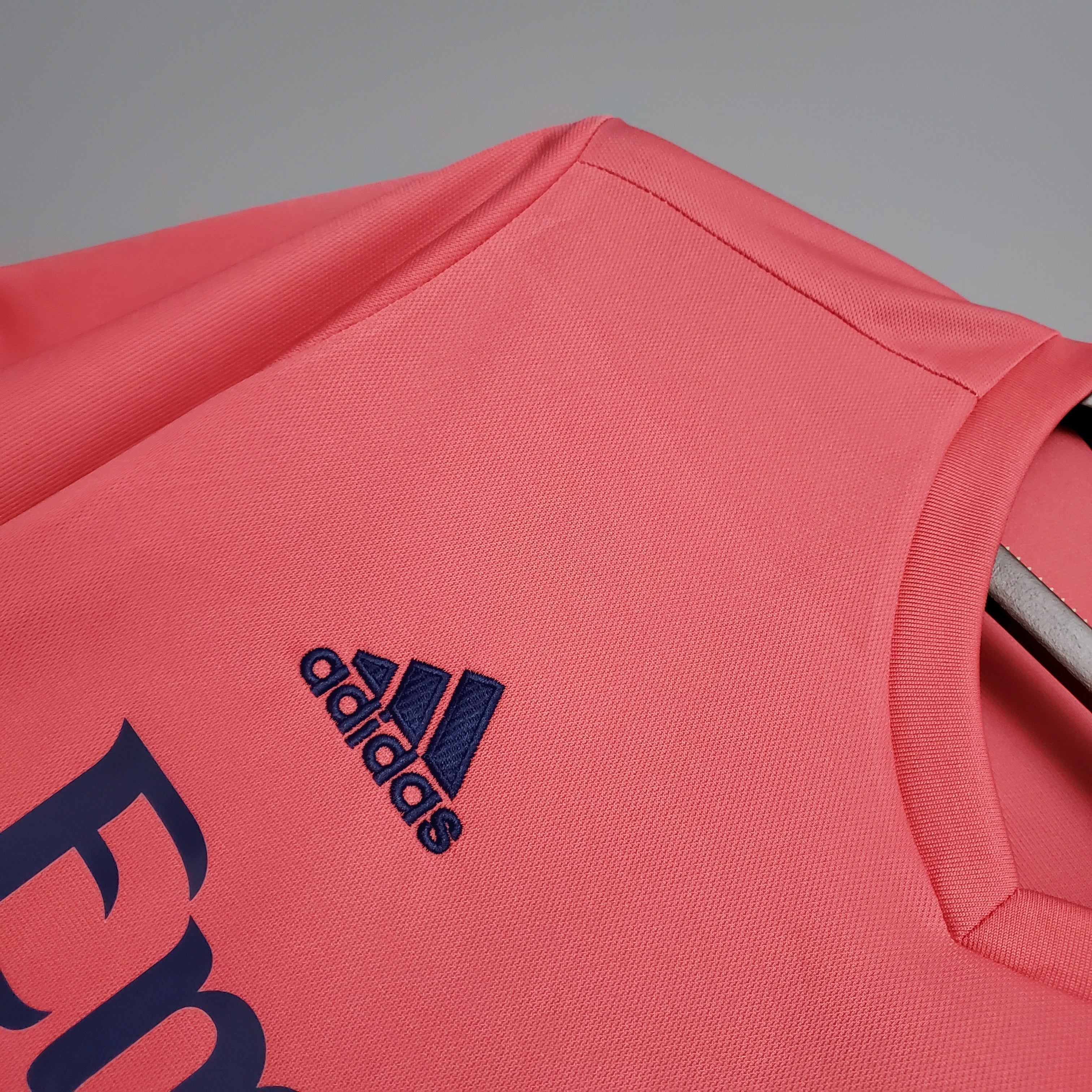 Camiseta Real Madrid Visita Retro 2020/21