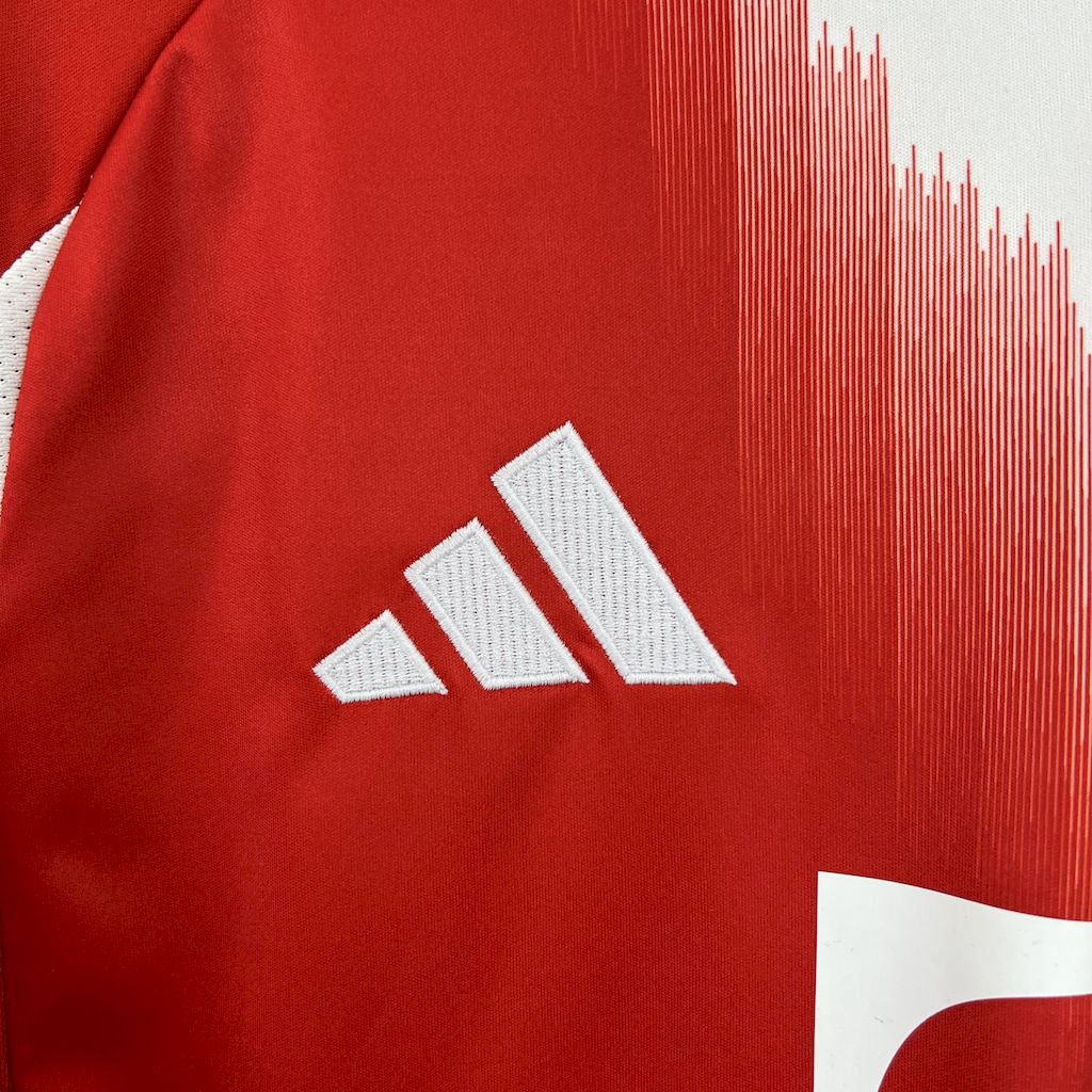 Bayern Munich Local 2025/26 Versión Fan