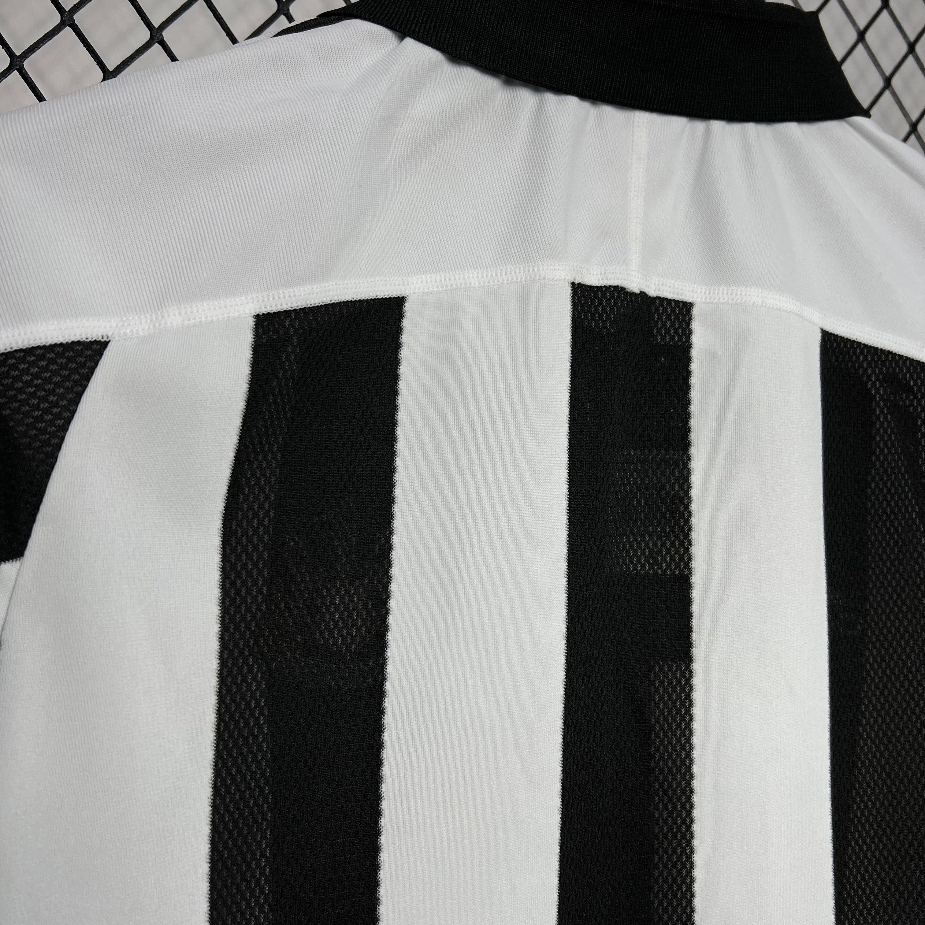 Camiseta Newcastle United Local Retro Manga Larga 2003/05