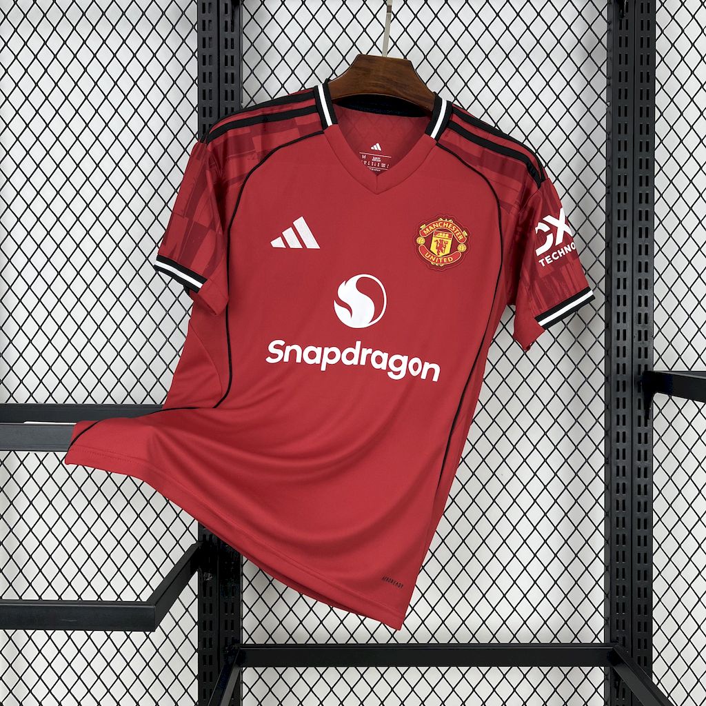 Manchester United Local 2025/26 Versión Fan