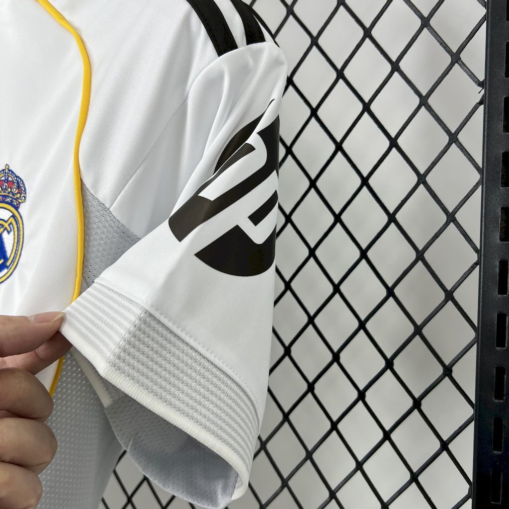 Real Madrid Local 2025/26 Versión Fan
