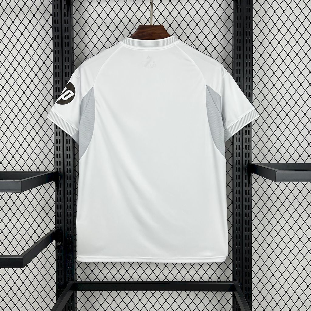 Real Madrid Local 2025/26 Versión Fan