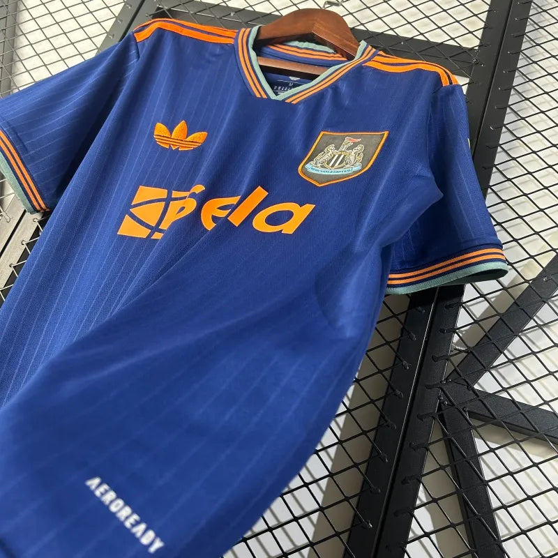 Camiseta Newcastle Tercera 2025/26 Versión Fan