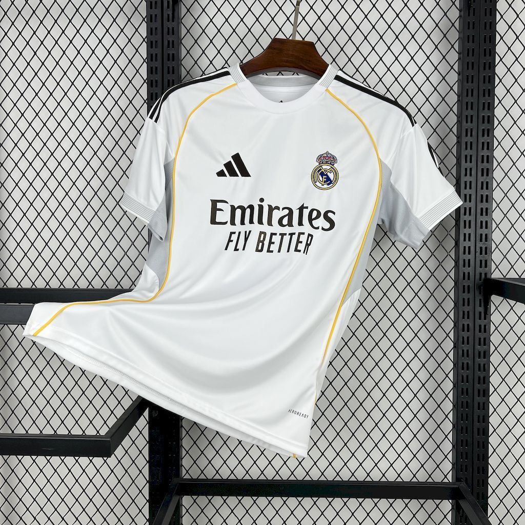 Real Madrid Local 2025/26 Versión Fan