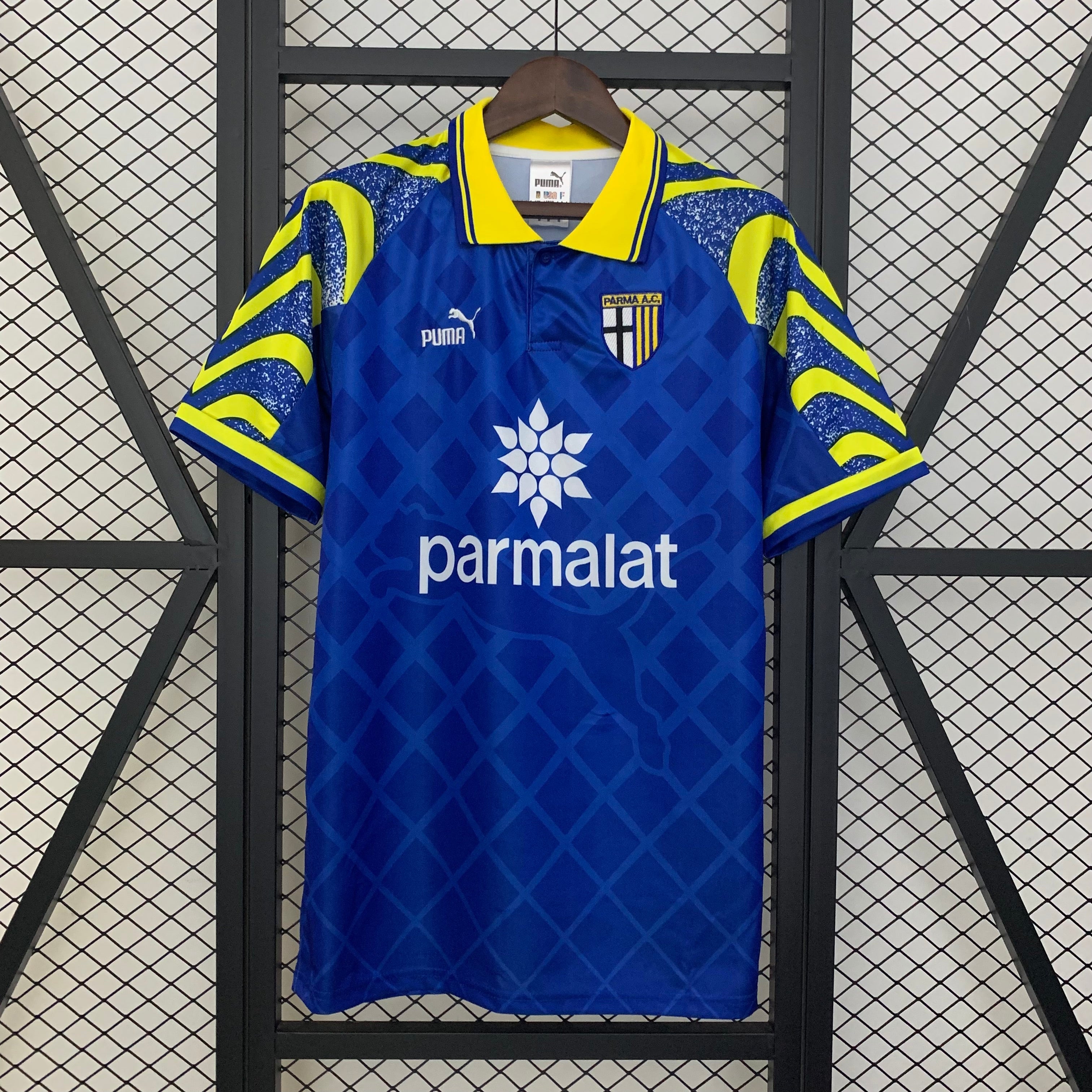 Camiseta Parma Visita Retro 1995/97 Versión Fan