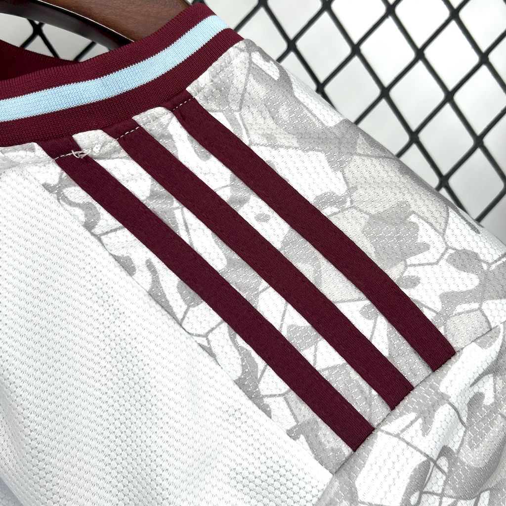 Camiseta Aston Villa Tercera 2025/26 Versión Fan