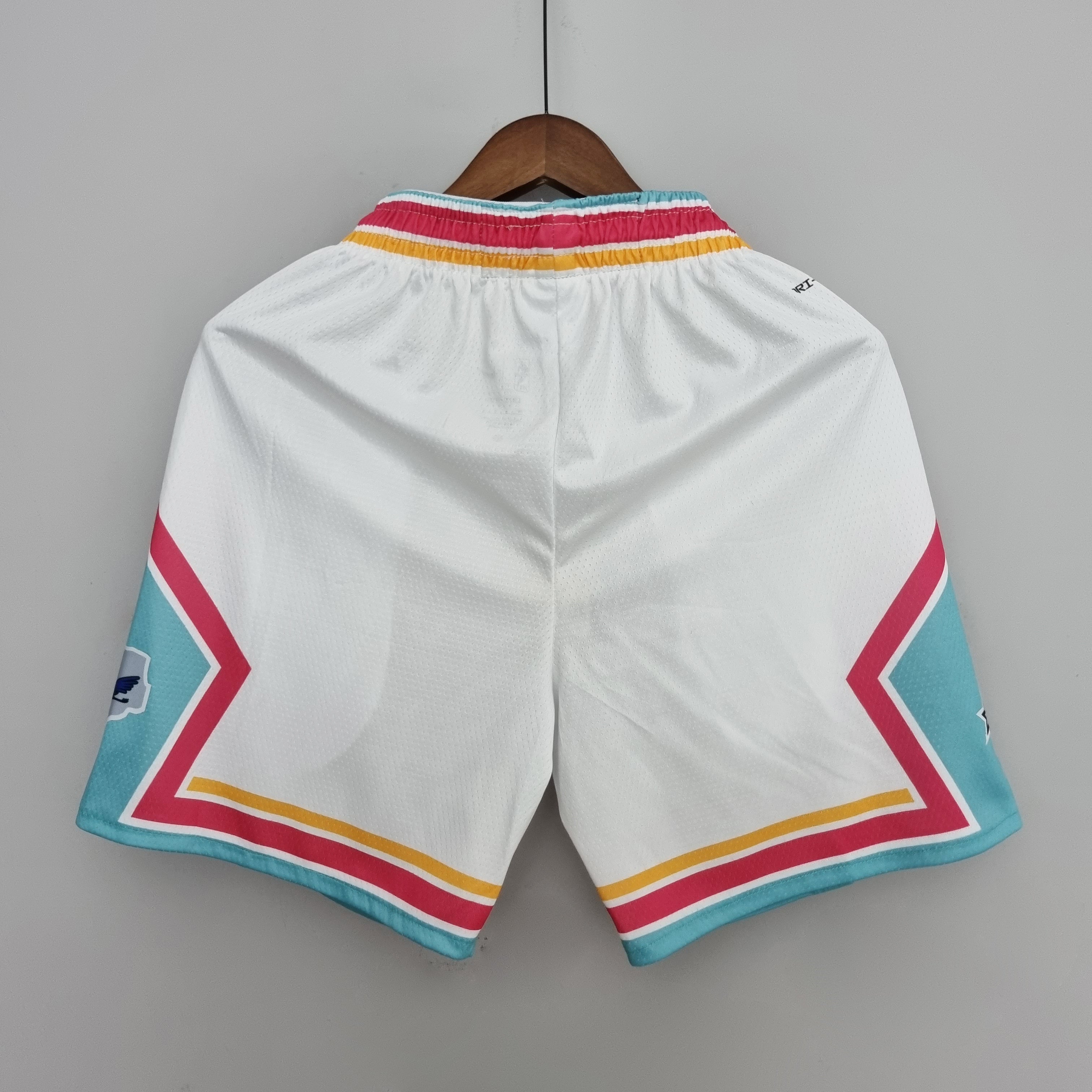 Camiseta San Antonio Spurs "Urban Edition" Shorts Blancos