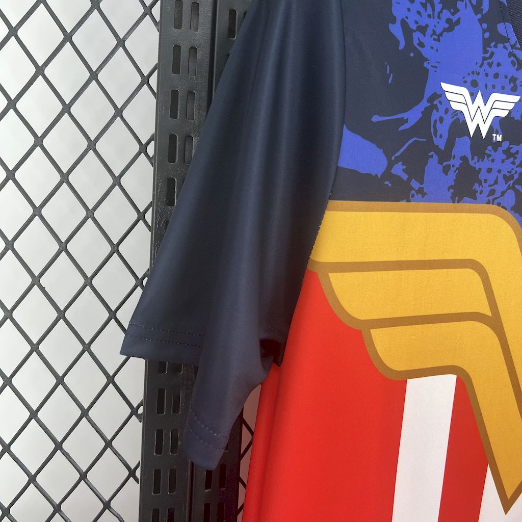 Camiseta Atlético Madrid "Mujer Maravilla" 2025/26 Versión Fan