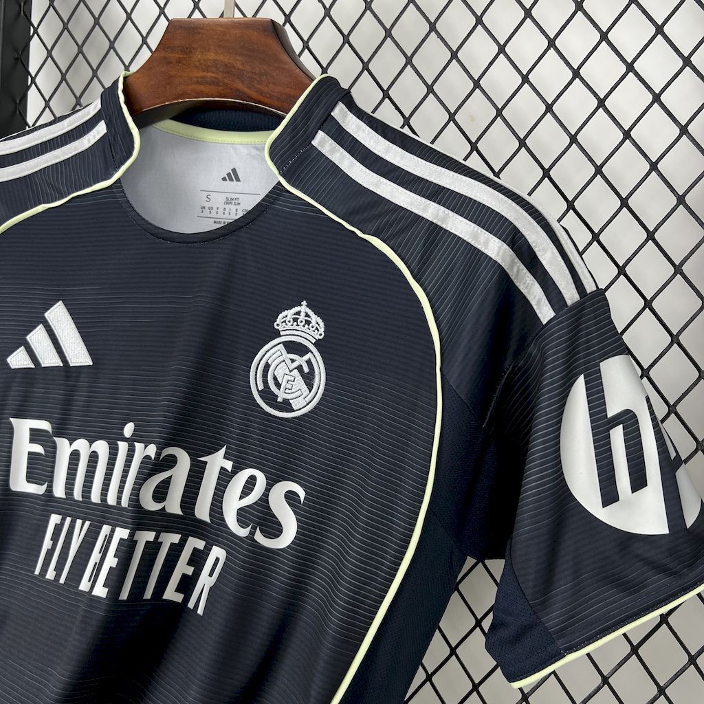 Real Madrid Visita 2025/26 Versión Fan