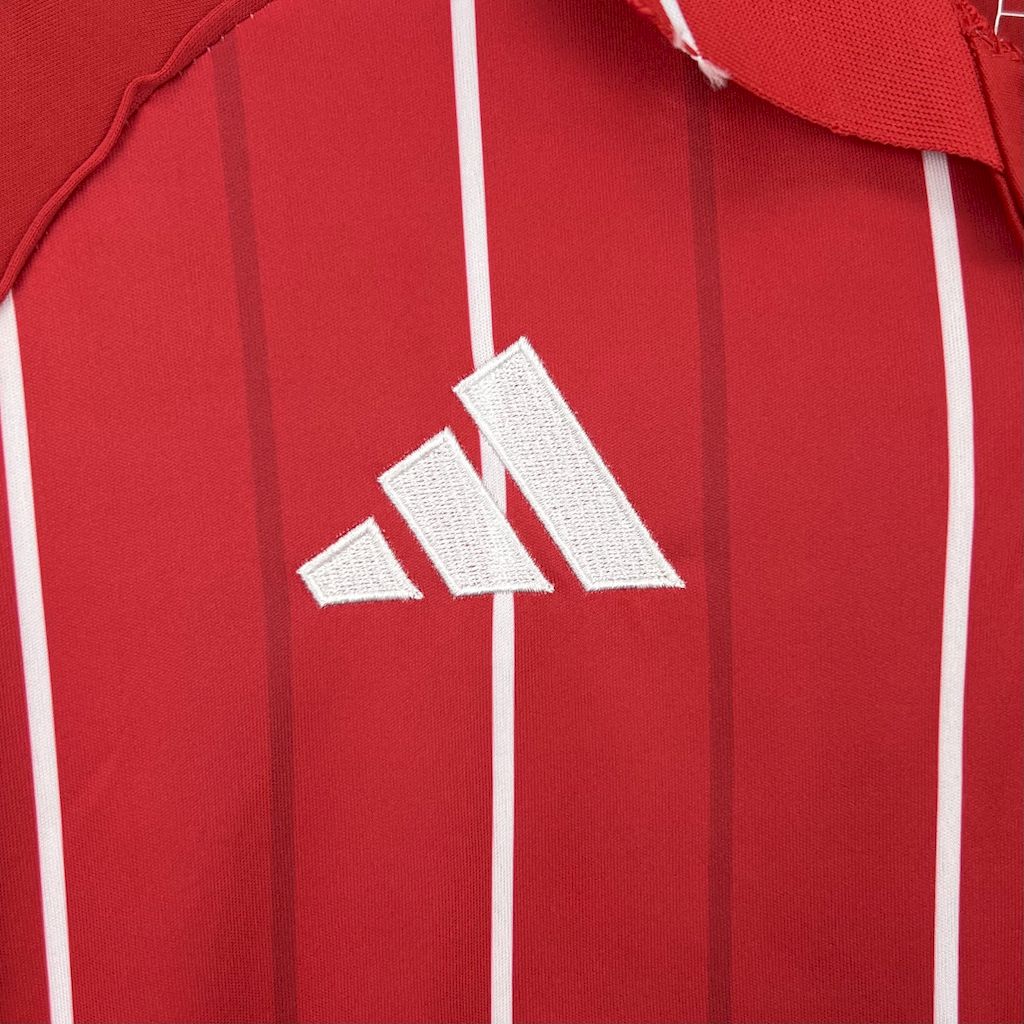 Nottingham Forest Local 2025/26 Versión Fan