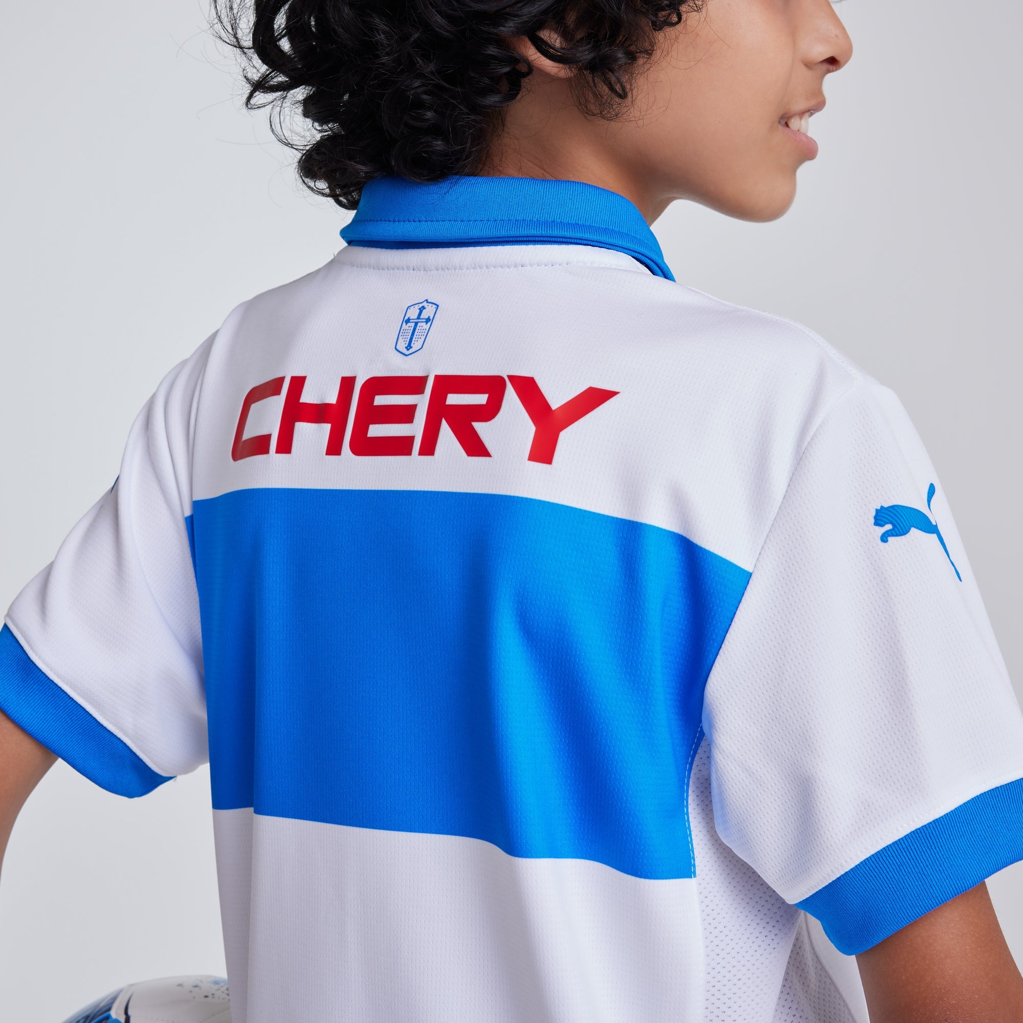 Camiseta Puma Universidad Católica Local 2025 Niño