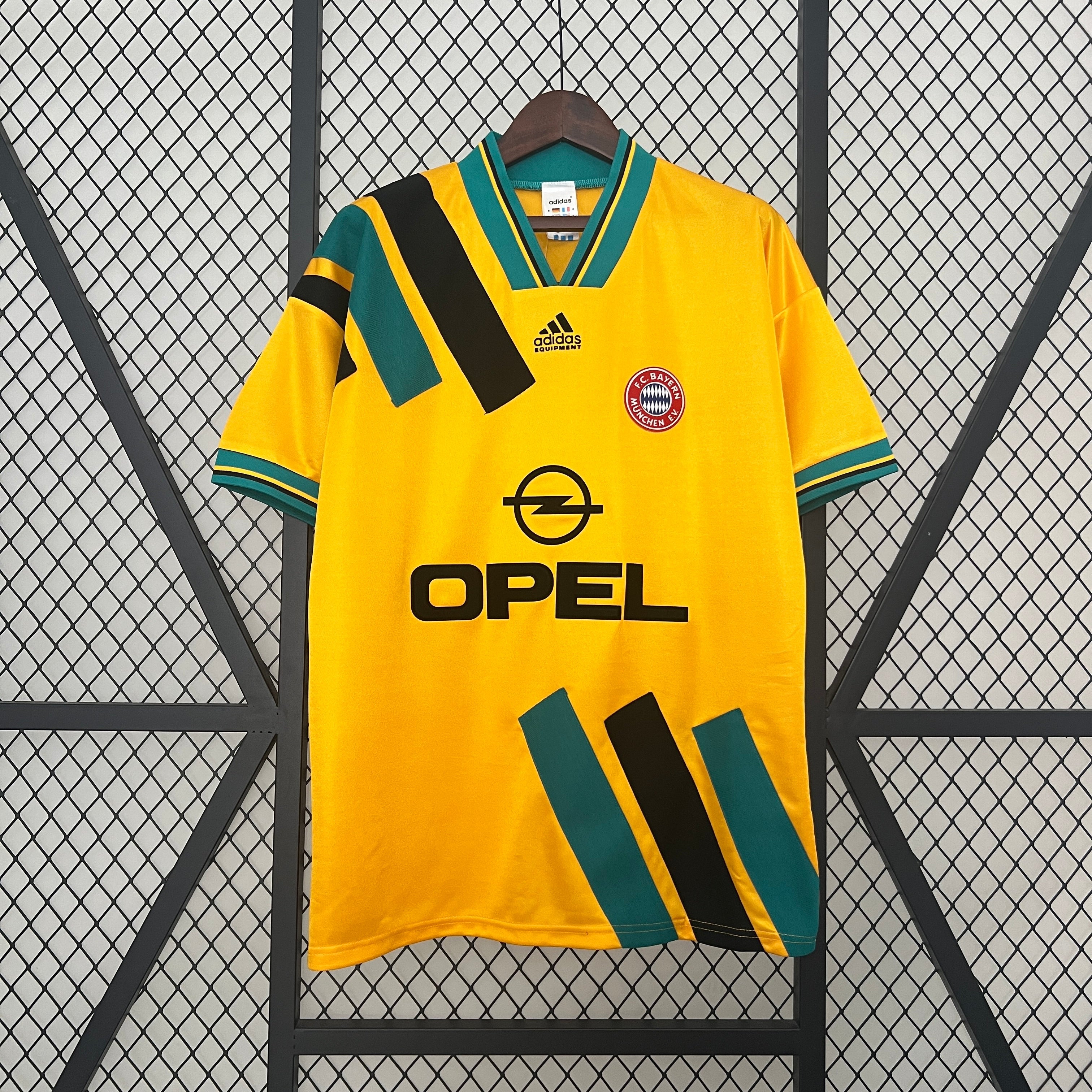 Camiseta Bayern Munich Visita Retro 1993/95