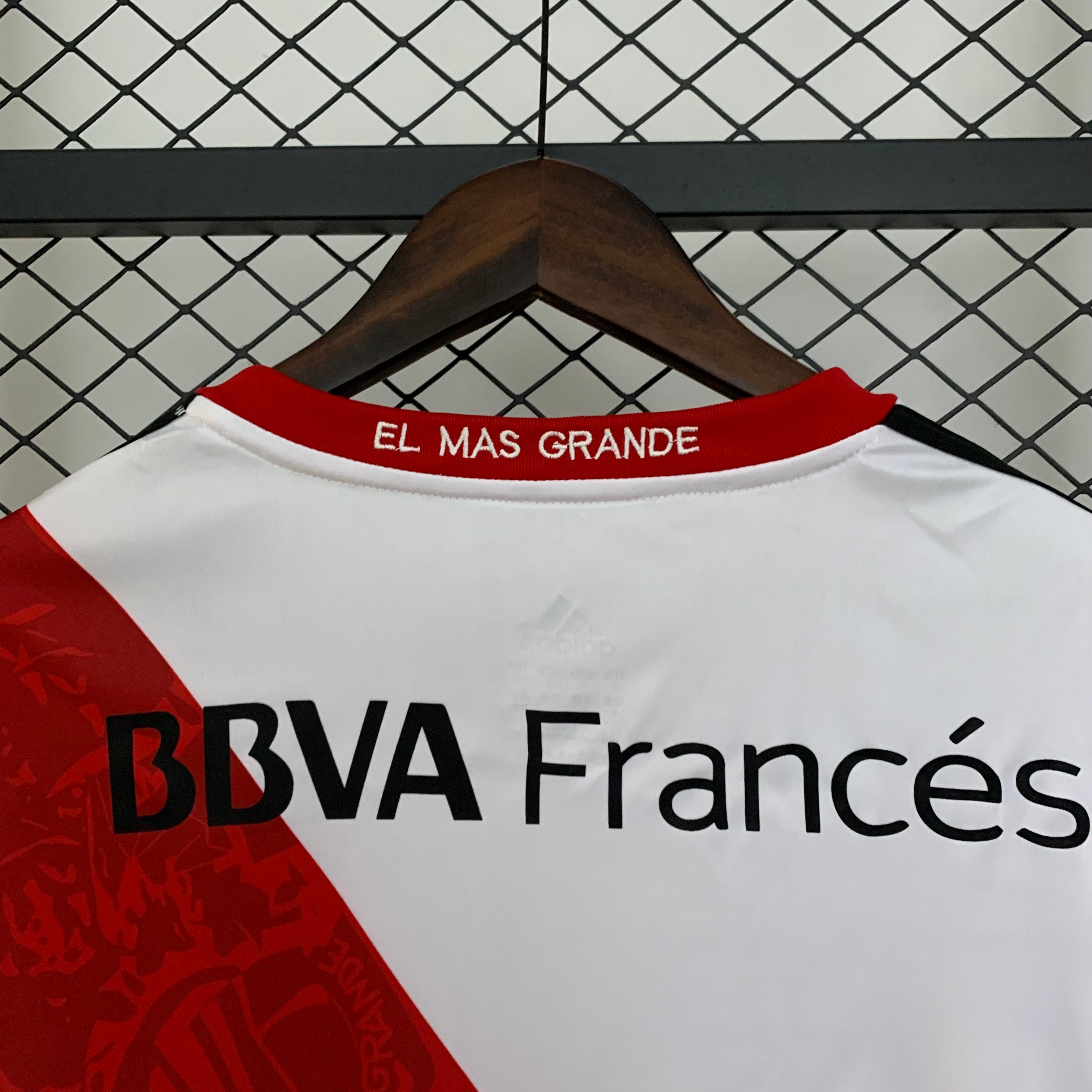 Camiseta River Plate Local Retro Manga Larga 2013/14 Versión Fan