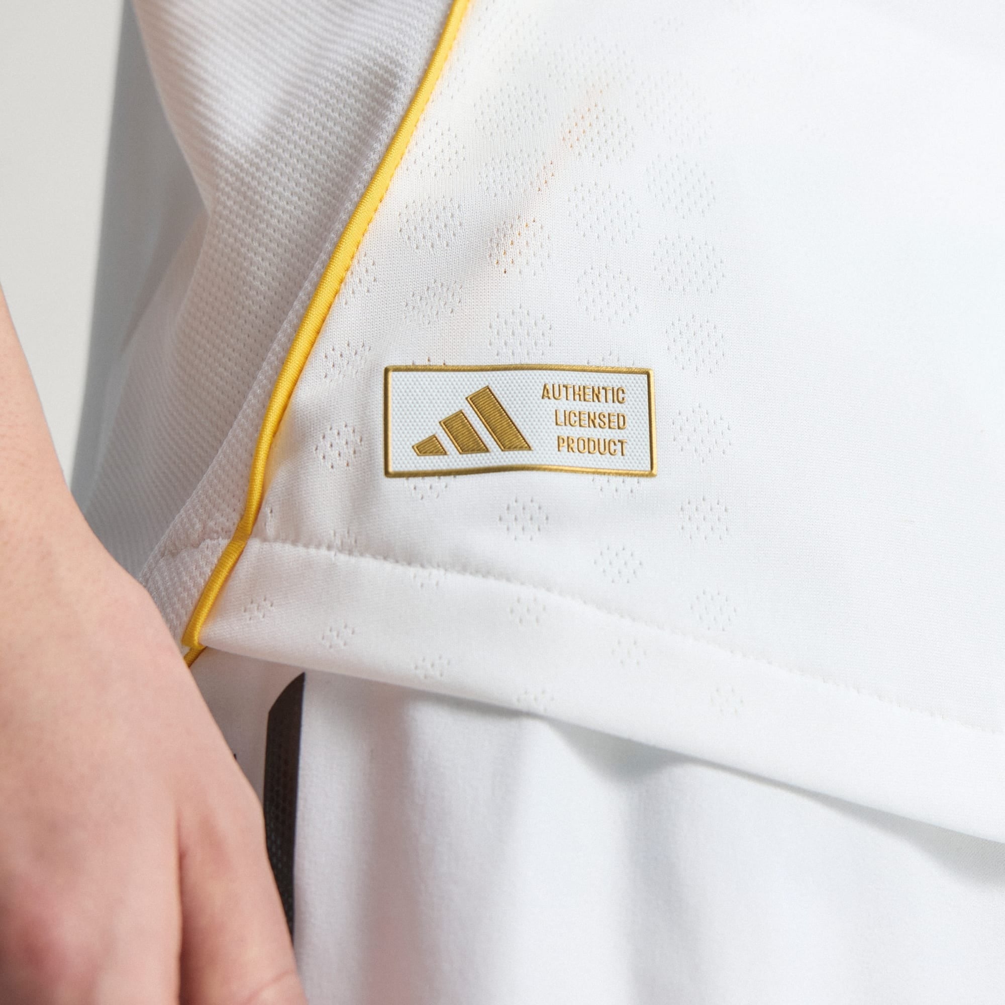 Camiseta Adidas Real Madrid Local Autentica 25/26 Adulto