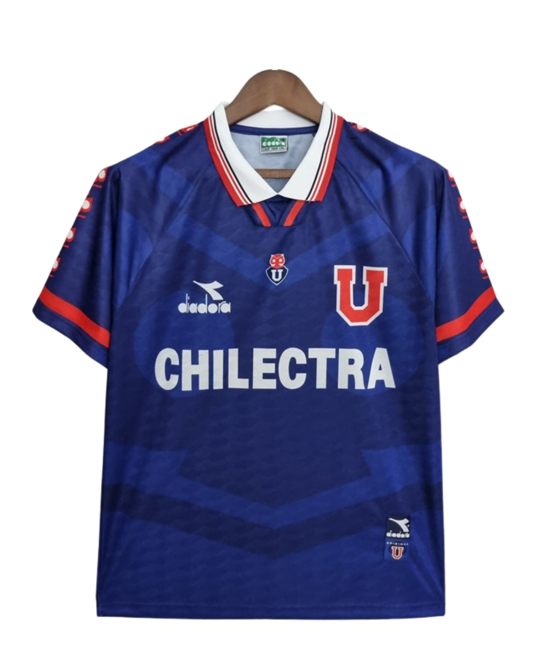 Camiseta Retro Universidad de Chile año 1996 – Calidad Premium, detalles históricos.