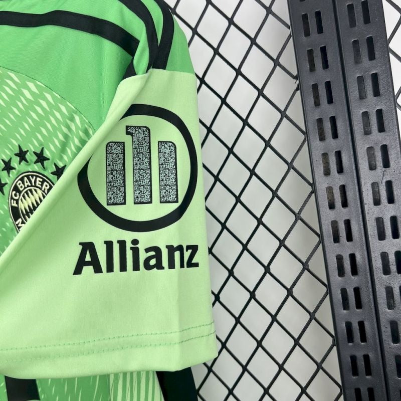 Camiseta Bayern Munich Portero Verde 2025/26 Versión Fan