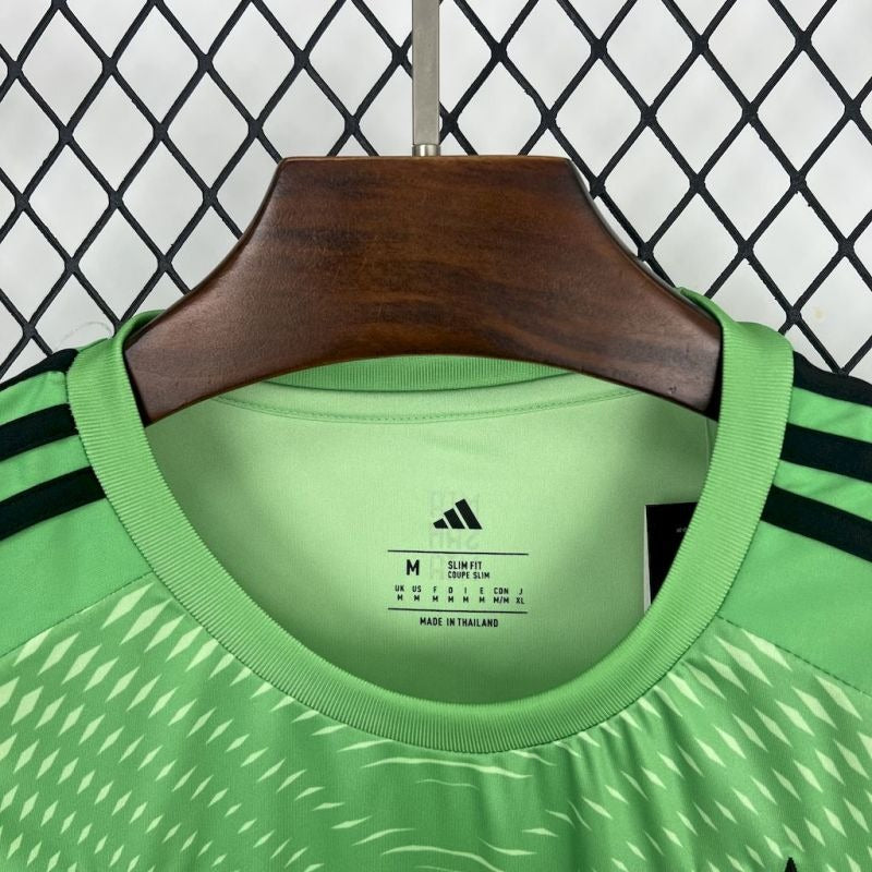 Camiseta Bayern Munich Portero Verde 2025/26 Versión Fan